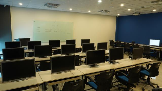 IT Labs at Barkat International College